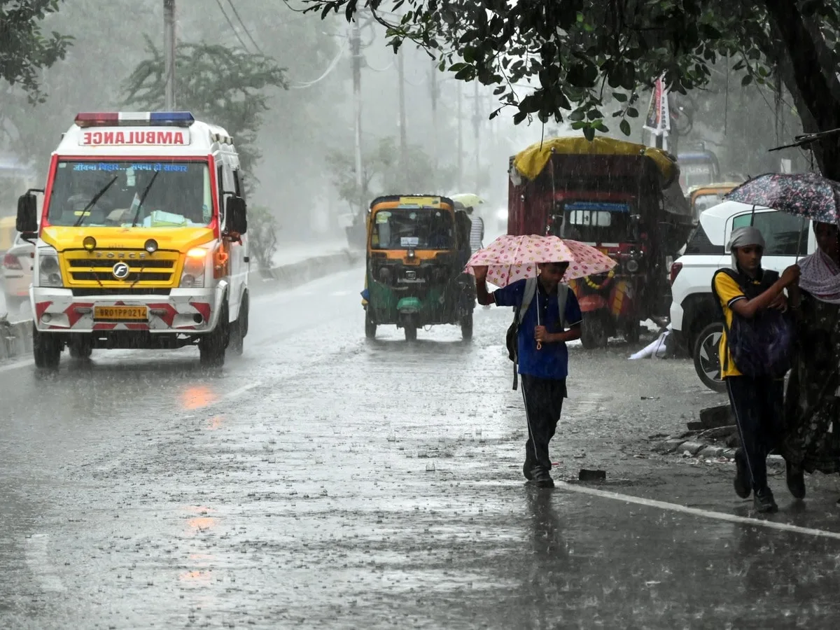 Cyclone Arnab Expected to Intensify, Affecting Varanasi