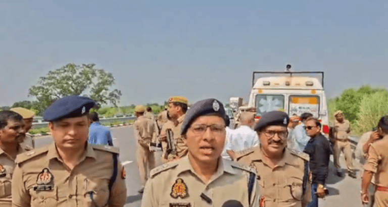 Tragic Accident on Purvanchal Expressway Claims Four Lives